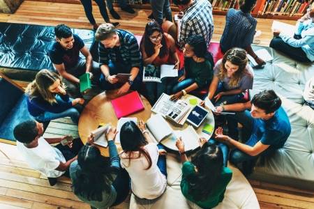 Czy warto wyjechać na studia za granicą?